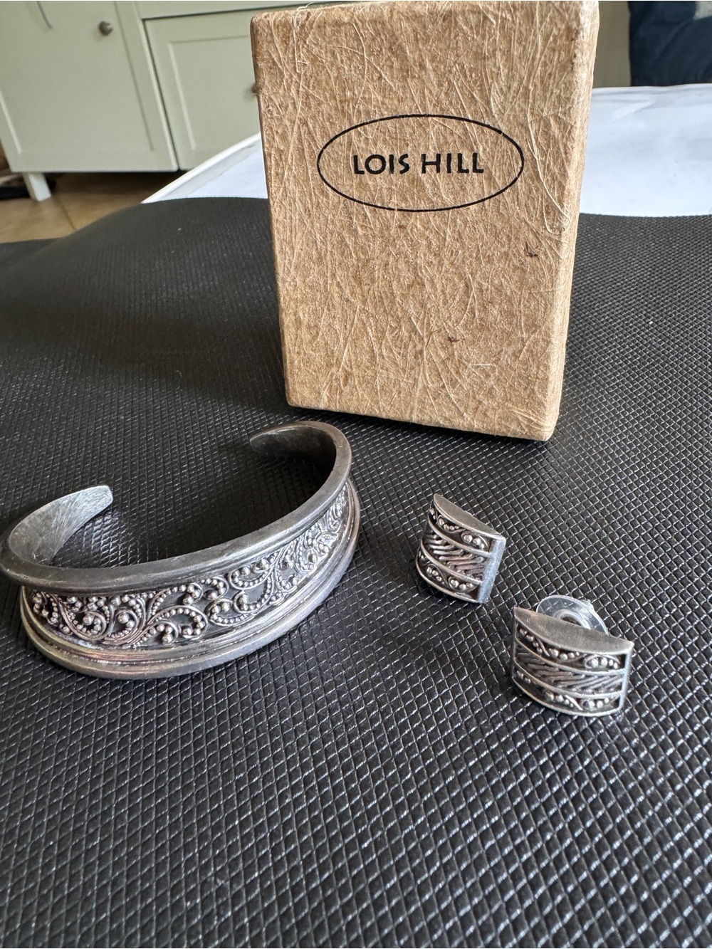 Lois Hill Sterling Silver 925
Granulated Scroll Cuff
Bracelet /Matching earrings